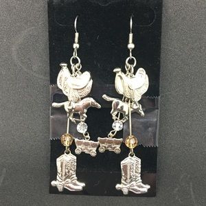 Like new cowgirl earrings